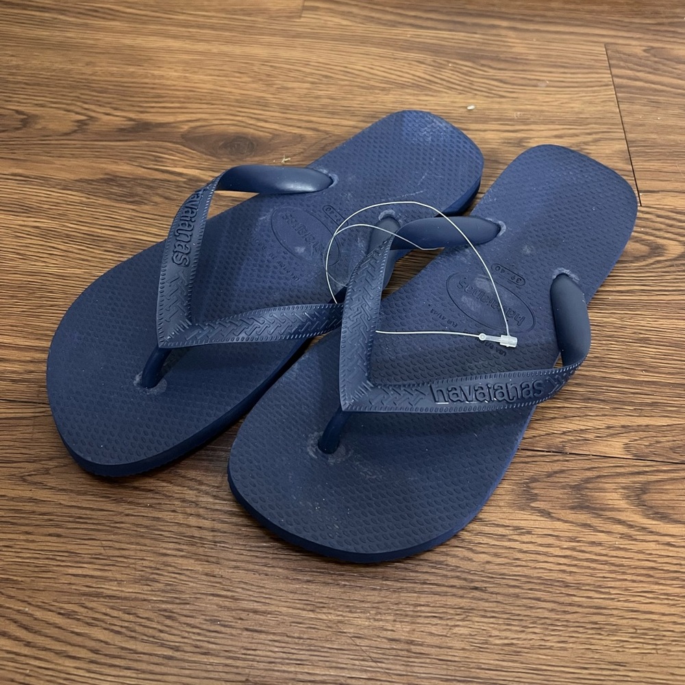 NEW Havaianas Navy Blue Slim Flip Flops Size 9/10 US